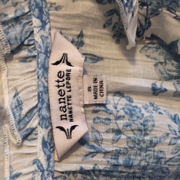 Flowy Nanette Lepore Blue Floral Ruffled Blouse - Picture 2 of 6